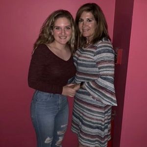 Meet your Posher, Mia